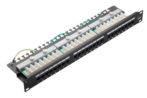 Panel de parche de rodamiento de tren doméstico / 24 puertos Rj45 Panel de parche de tirón suave y flexible YH4007