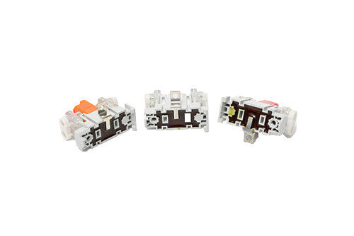 Conector del suscriptor del alambre de descenso de las telecomunicaciones que afianza con abrazadera simplemente en el carril de guía dentro de la caja de distribución